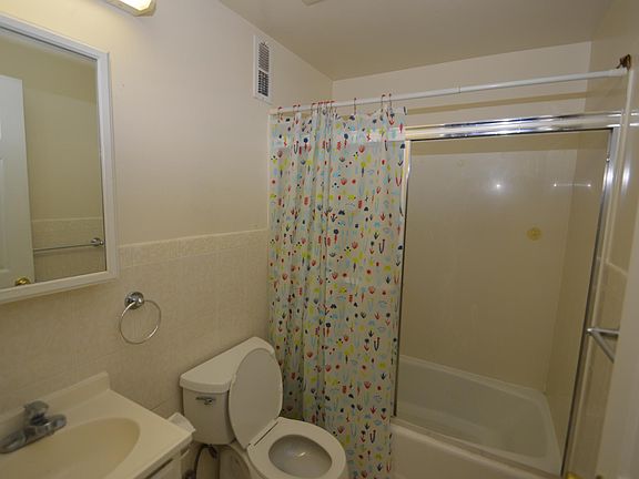 4th image of 480 Amherst St