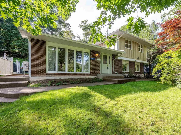 204 High St, Bedford, NS B4A 1M6