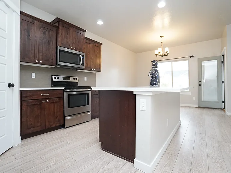 1187 W Davenport St — Photo 14