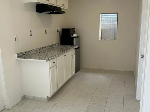 2624 Live Oak St, Huntington Park, CA 90255
