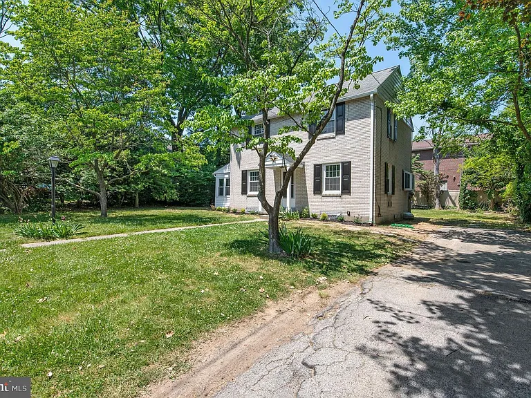3731 School Ln — Photo 2