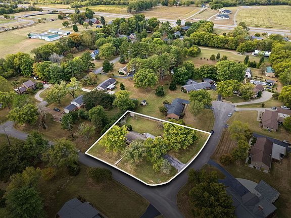 4th image of 343 Freedom Dr
