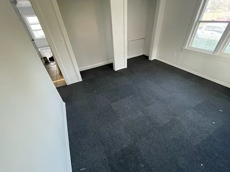 408 N Roosevelt Ave — Photo 3
