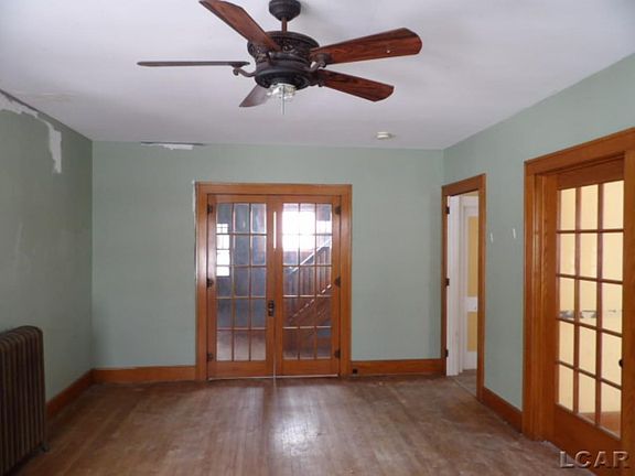 4th image of 229 Clinton St