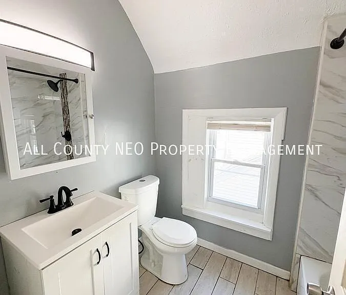3320 W 56th St #UPPER — Photo 6