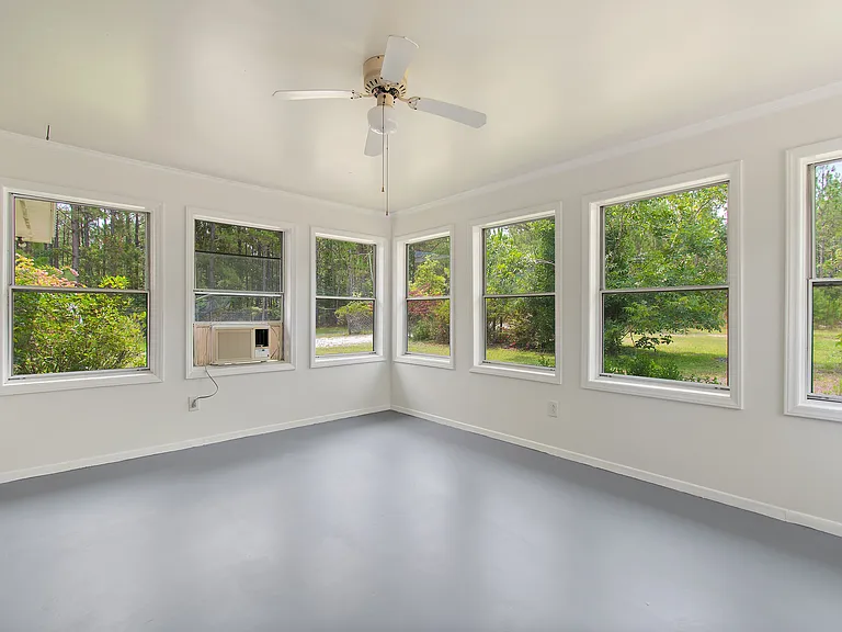 1255 Southport Supply Rd SE — Photo 5