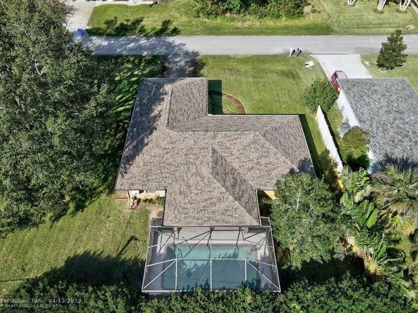 871 Salem Avenue, Sebastian, FL 32958