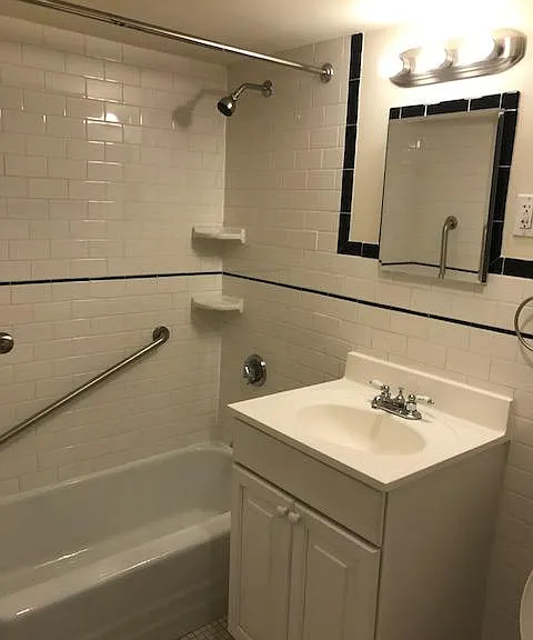 101 Monmouth St #406 — Photo 8