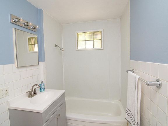 New bathroom vanity and faucet