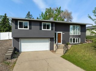 1925 10th St NW, Minot, ND 58703