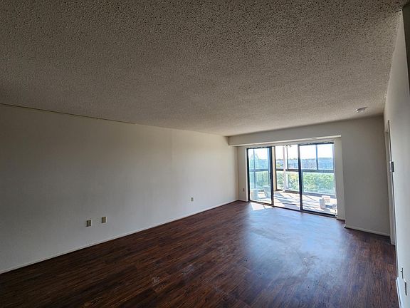 3rd image of 15100 Interlachen Dr APT 1022