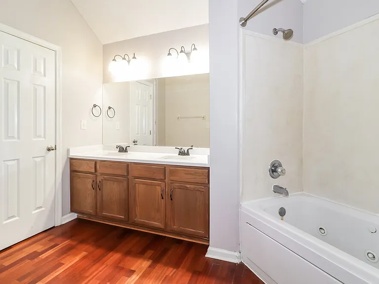 1058 Green Fern Cv — Photo 11