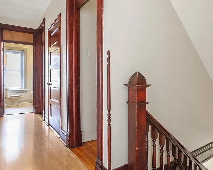 210 N Locust St — Photo 12