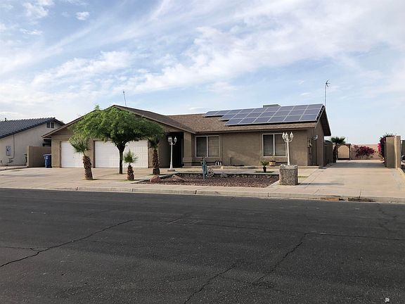 2nd image of 6072 E 40th Ln