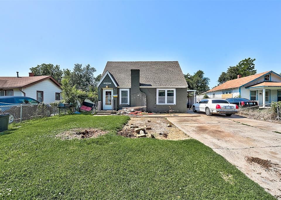 1st image of 518 SW 33rd St