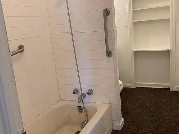 5th image of 823 E 16th St #7