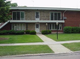 106 Elmhurst St APT 102, Crystal Lake, IL 60014
