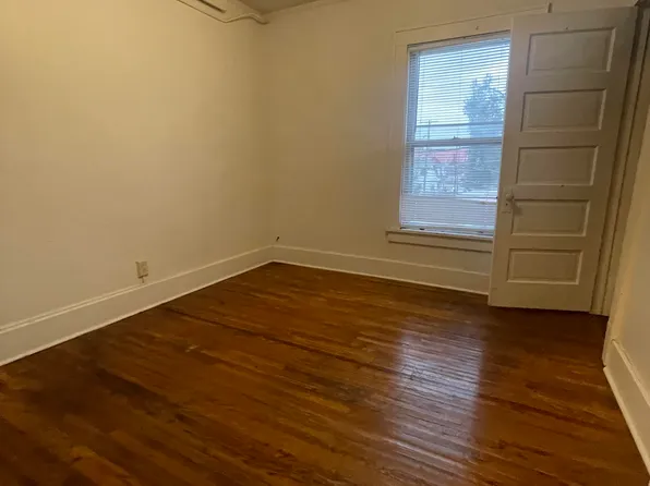 821 Goodhue Blvd APT 3, Lincoln, NE 68508