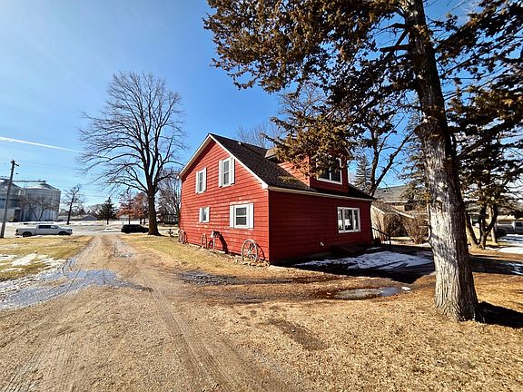 4th image of 307 Riverside Ave NW