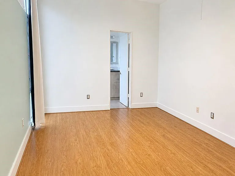6014 Fairdale Ln #B — Photo 15