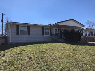 70 C St, Louisa, KY 41230
