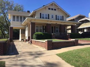 1045 State St, Augusta, KS 67010