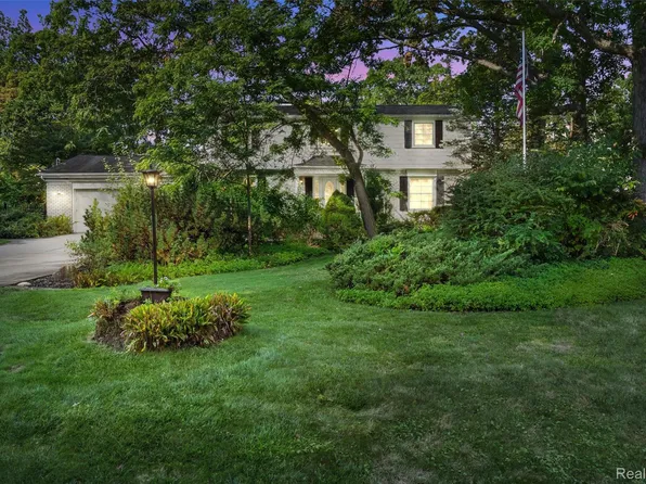 3379 Wormer Dr, Waterford, MI 48329