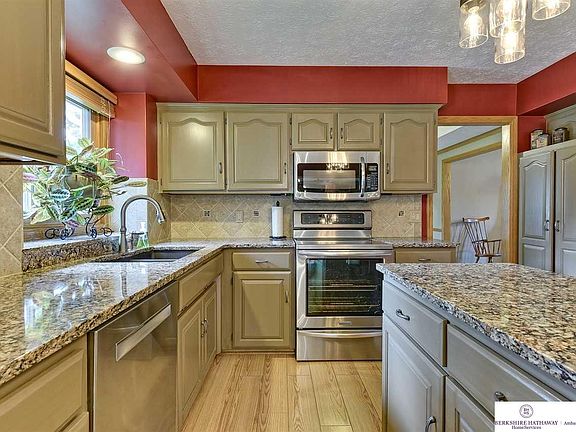 2nd image of 503 S 160th St