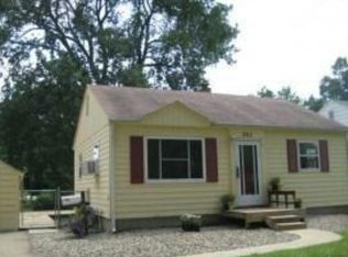 205 Hessel Blvd, Champaign, IL 61820