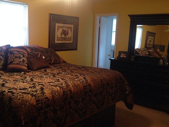 3rd image of 4001 Danube Cir