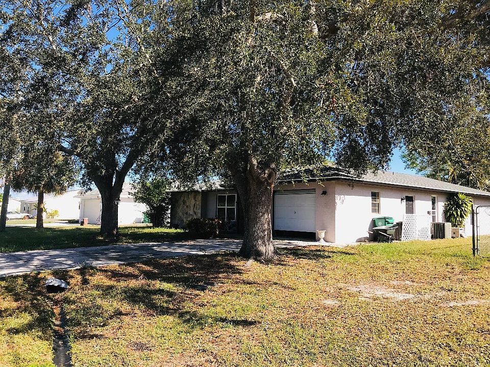 1st image of 2349 SE Sidonia St