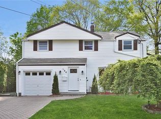 134 Whitman Rd, Yonkers, NY 10710