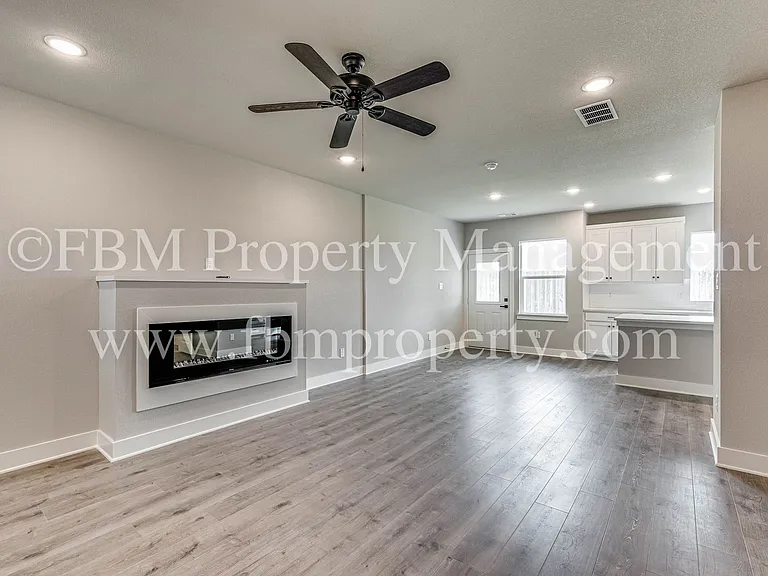 912 Cooksey Ct #B — Photo 7