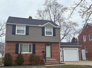 4835 Edsal Dr, Lyndhurst, OH