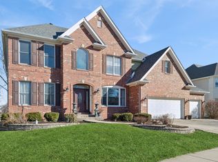 2667 Charter Oak Dr, Aurora, IL 60502