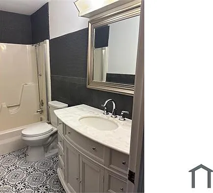 723 E Boulevard Chatelaine — Photo 7
