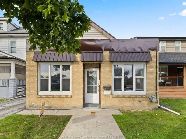 1537 Howard Ave, Windsor, ON N8X 3T5