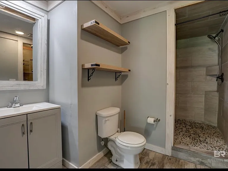 128 Richmond Rd — Photo 10