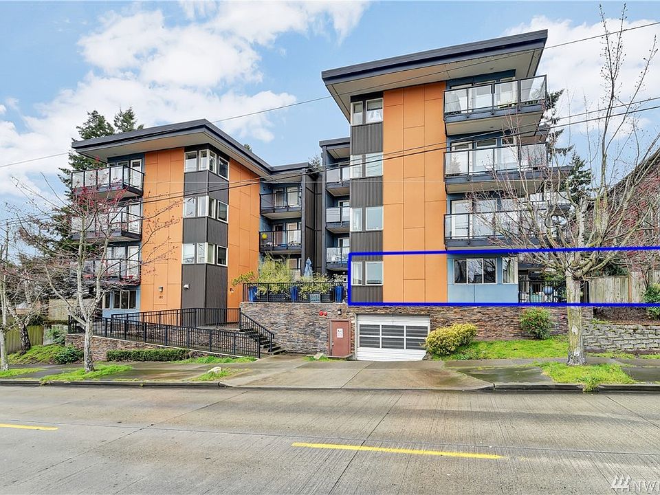Front of Building, Bottom Floor Unit