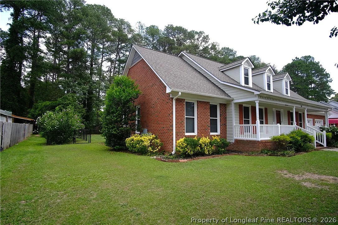 4 bed, 3.5 bath, 3159 sqft, $2,300 — Photo 4