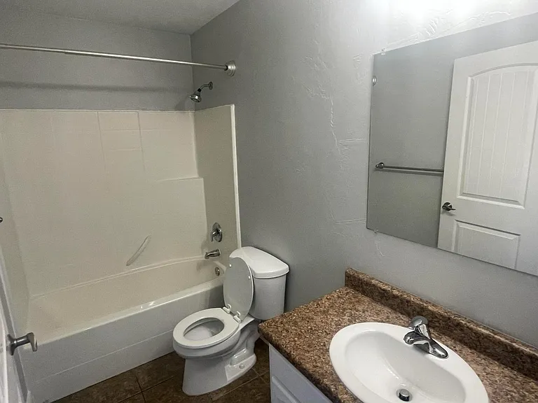 Unit Photo