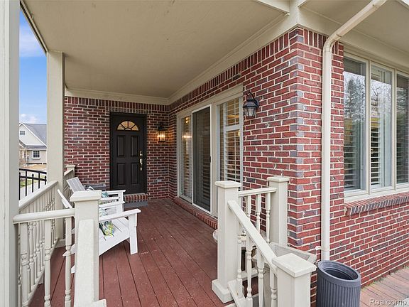 4th image of 307 Taylor Ave