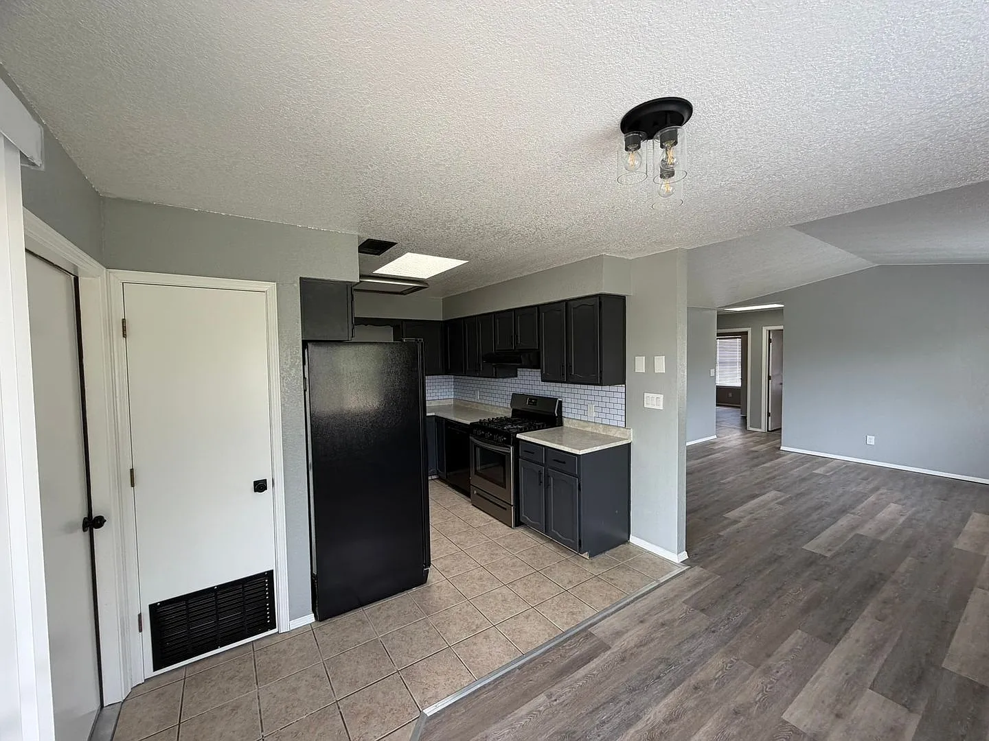 3 Bed 2 Bath Home — Photo 4