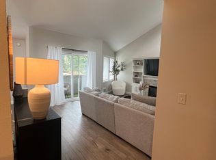 7901 196th St SW APT 9, Edmonds, WA 98026