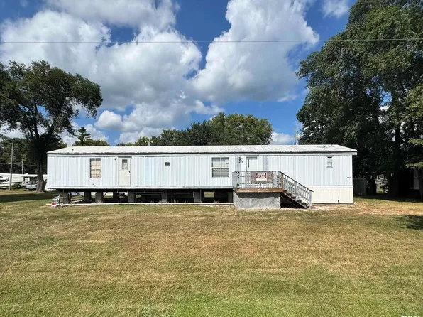 546 Jackson St, Hillsdale, IL 61257