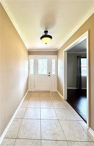 1820 Fairfax Ave — Photo 2