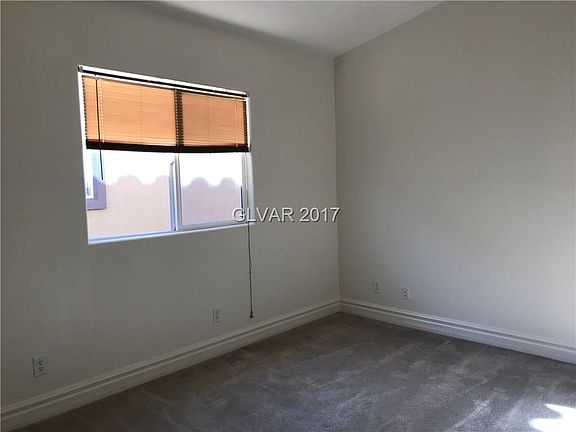4th image of 211 Fairway Woods Dr