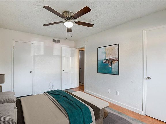 5th image of 814 Bernard St #4353983