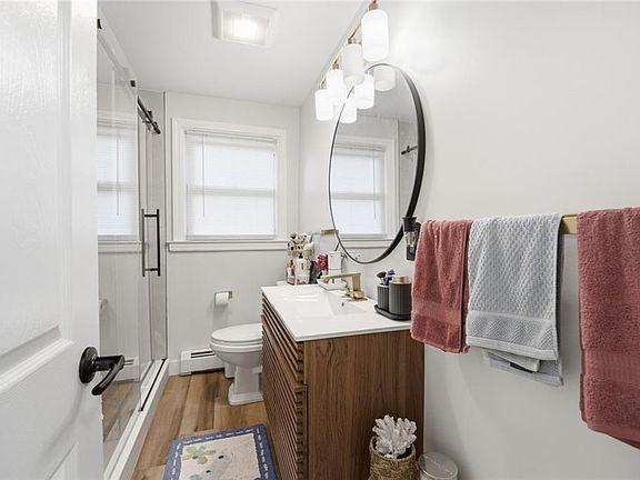 4th image of 170 Beckwith St