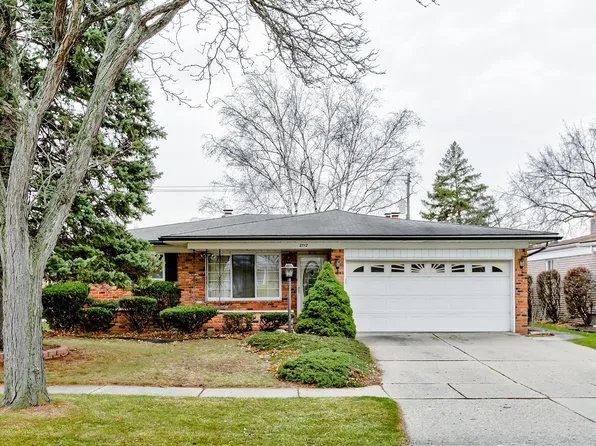 2712 Berkshire Dr, Troy, MI 48083
